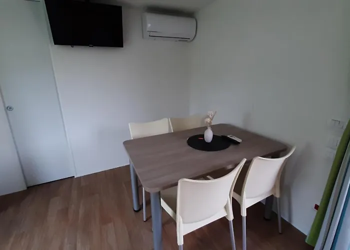 Kamp alanı Mobile Homes Kamp Maslina,