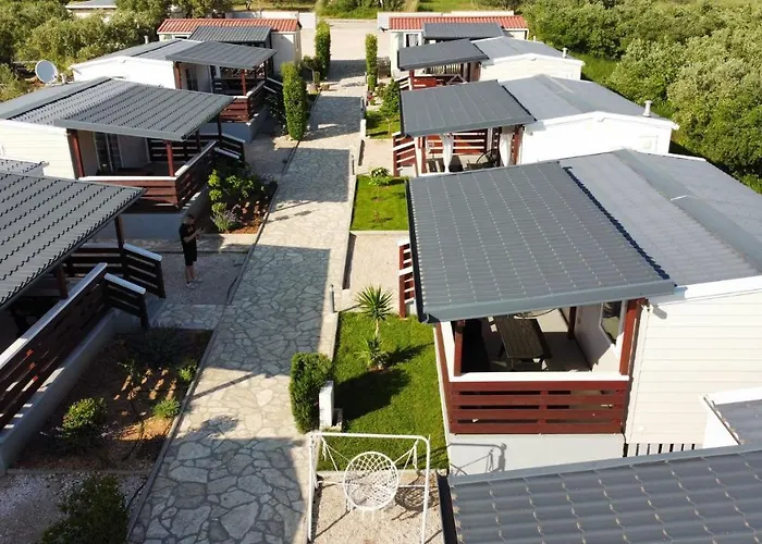 Kamp alanı Mobile Homes Kamp Maslina,