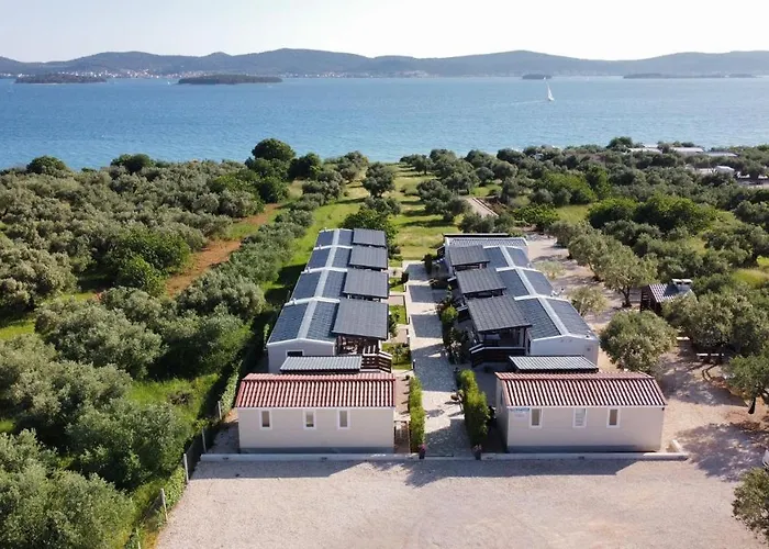Mobile Homes Kamp Maslina, *