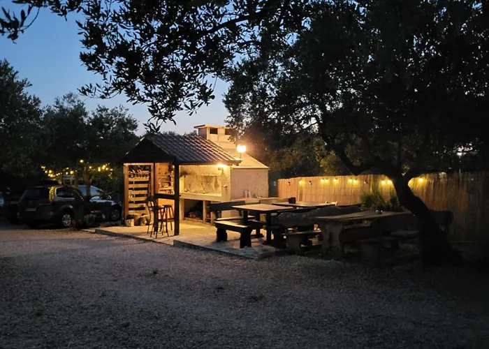 Kamp alanı Mobile Homes Kamp Maslina, *